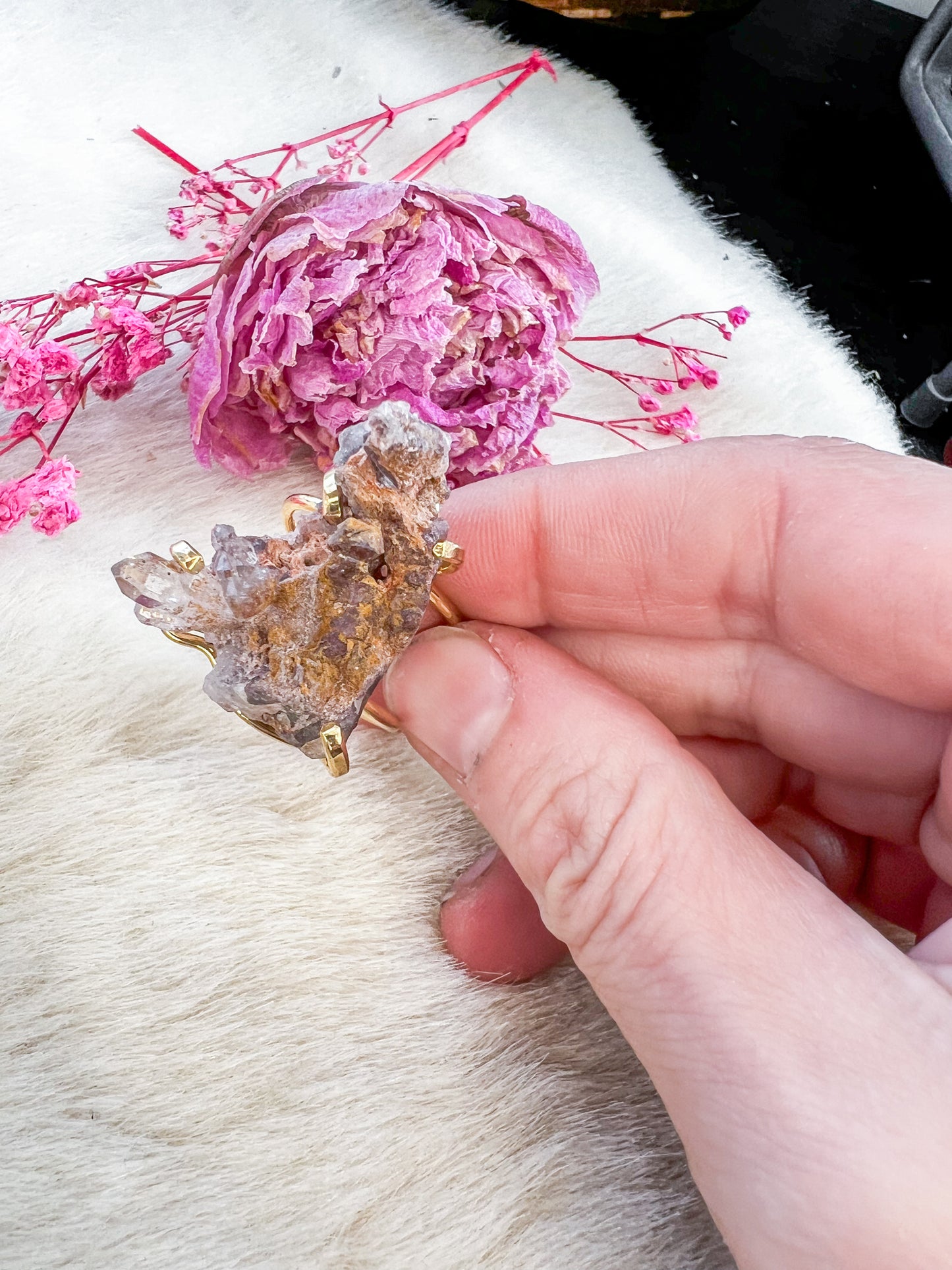 Lithium Included Quartz Gold Plated Adjustable Ring